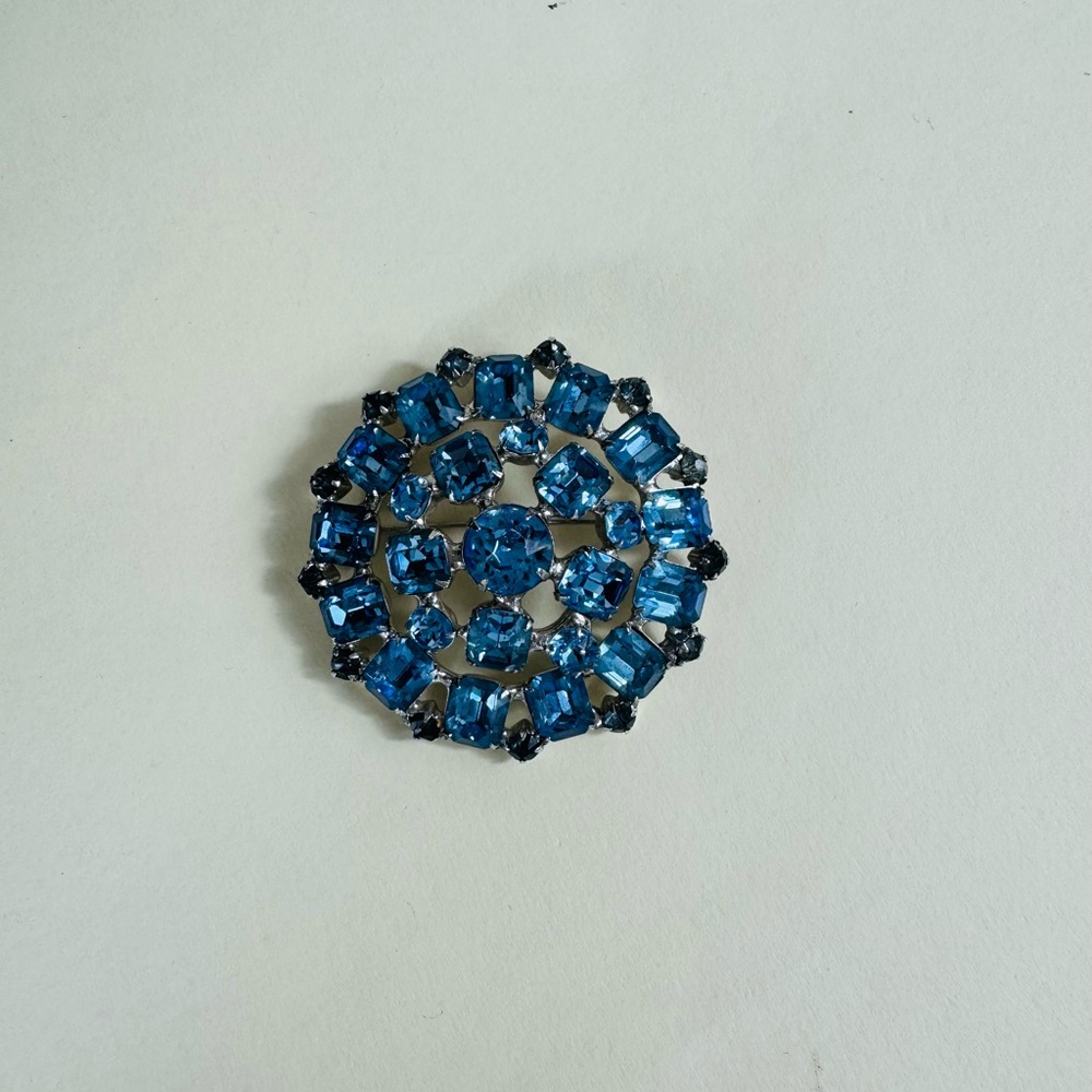 ‘40s Vintage Weissco Statement Brooch